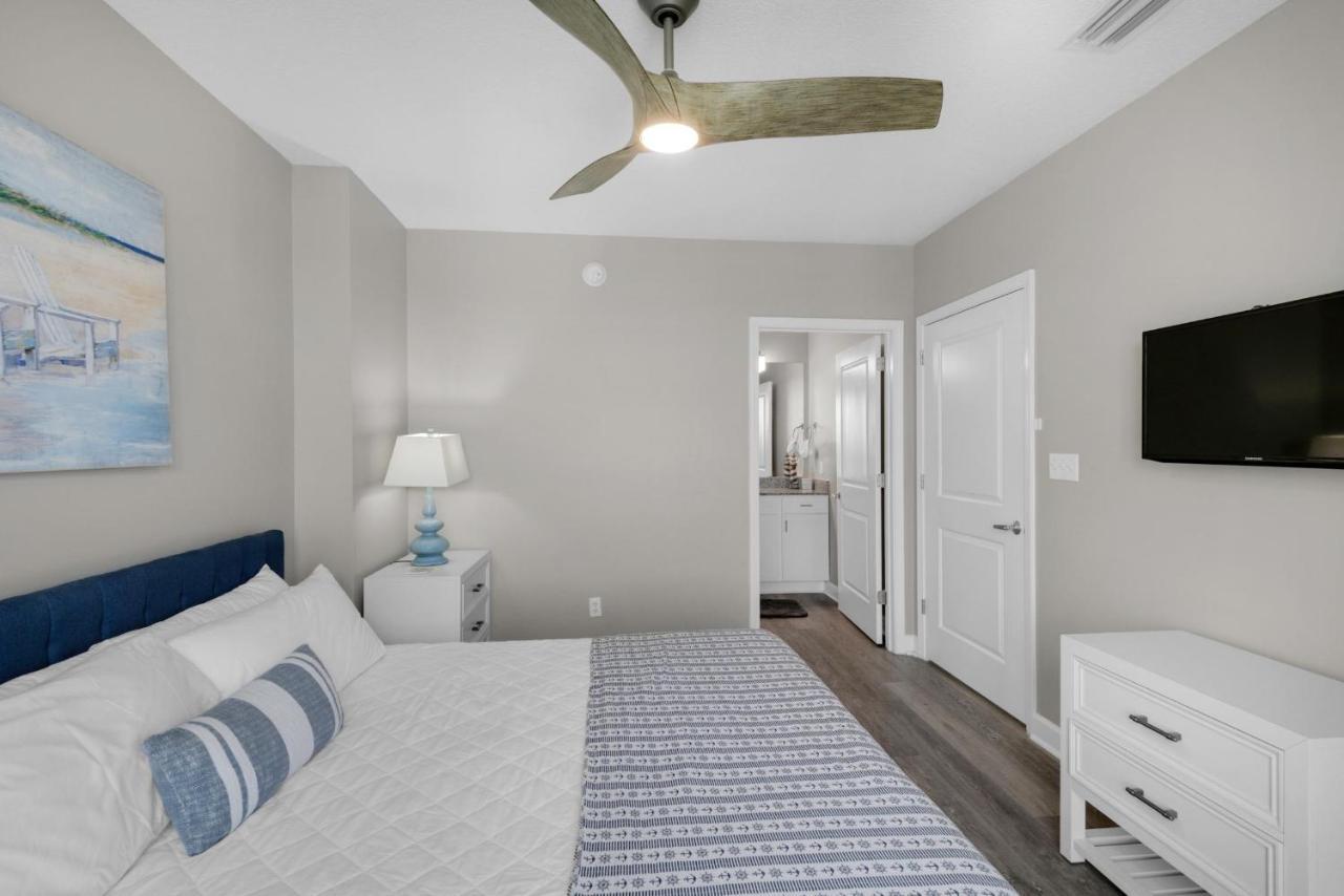 Grandview East 1601 - Azure Paradise Apartment